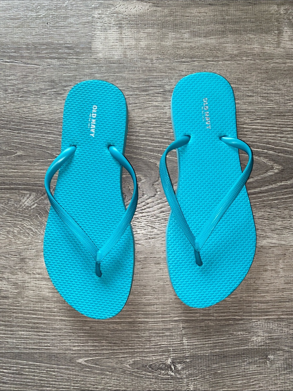 Old Navy Bright Turquoise Flip Flops Size 7-8